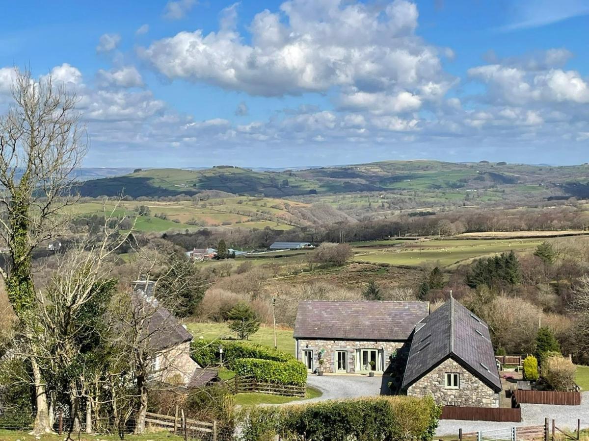 Villa Rhiwddu Barns Llangadog Exterior foto